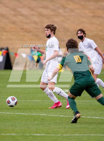 Thumbnail 2 in Myers Park vs. Cardinal Gibbons (1 of 2 - NCHSAA 4A Final - the Game) photogallery.