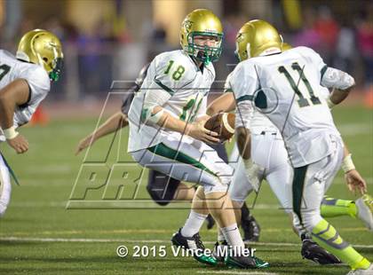 Thumbnail 2 in Auburn vs. Sumner photogallery.