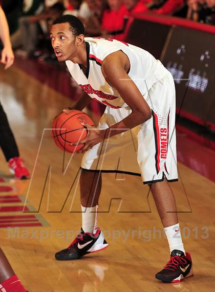 Thumbnail 1 in Westchester @ Mater Dei (Nike Extravaganza) photogallery.