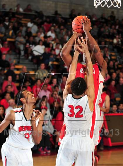 Thumbnail 2 in Westchester @ Mater Dei (Nike Extravaganza) photogallery.