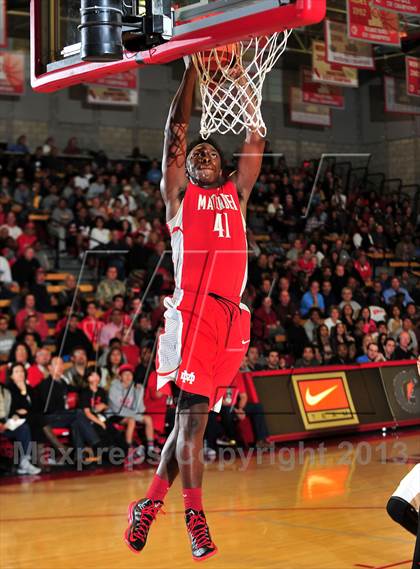 Thumbnail 2 in Westchester @ Mater Dei (Nike Extravaganza) photogallery.