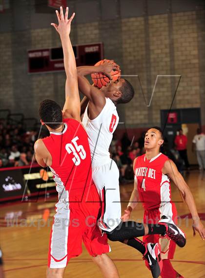 Thumbnail 2 in Westchester @ Mater Dei (Nike Extravaganza) photogallery.