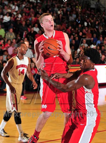 Thumbnail 3 in Westchester @ Mater Dei (Nike Extravaganza) photogallery.
