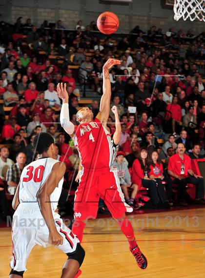 Thumbnail 1 in Westchester @ Mater Dei (Nike Extravaganza) photogallery.