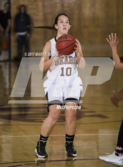 Thumbnail 2 in Summerville vs. Davis photogallery.