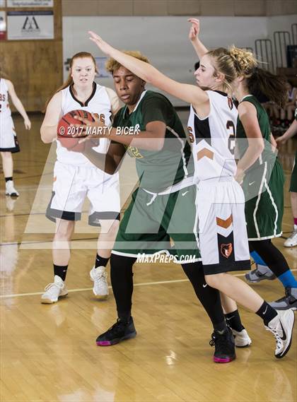 Thumbnail 1 in Summerville vs. Davis photogallery.