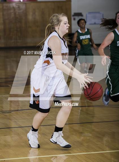 Thumbnail 3 in Summerville vs. Davis photogallery.