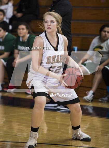 Thumbnail 2 in Summerville vs. Davis photogallery.