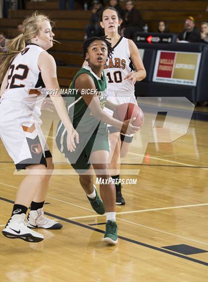 Thumbnail 3 in Summerville vs. Davis photogallery.