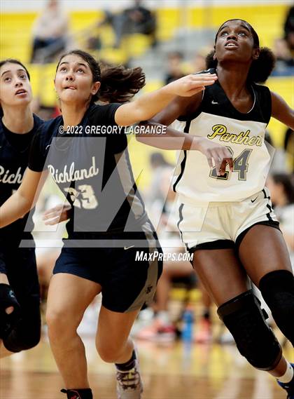 Thumbnail 3 in Richland vs Fossil Ridge photogallery.