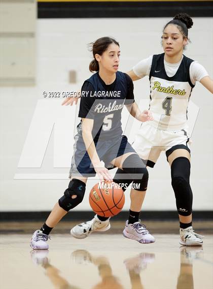 Thumbnail 1 in Richland vs Fossil Ridge photogallery.