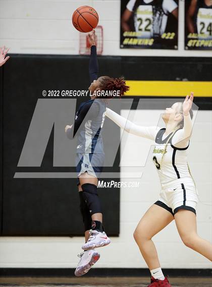 Thumbnail 3 in Richland vs Fossil Ridge photogallery.