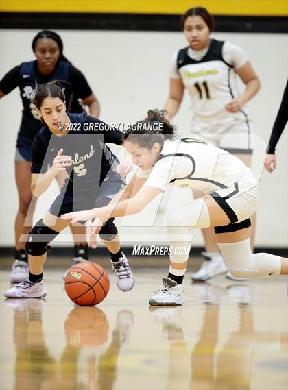 Thumbnail 2 in Richland vs Fossil Ridge photogallery.