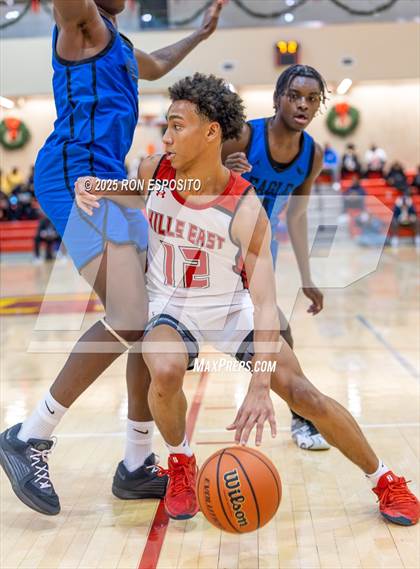Thumbnail 2 in Half Hollow Hills East vs Eagle Academy (Gary Charles Hoops Classic)  photogallery.