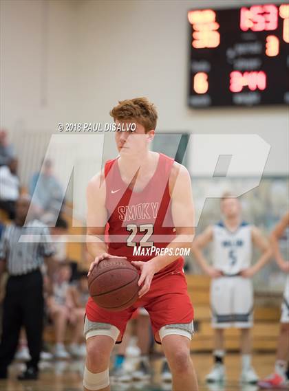 Thumbnail 3 in Smoky Hill vs. Valor Christian photogallery.