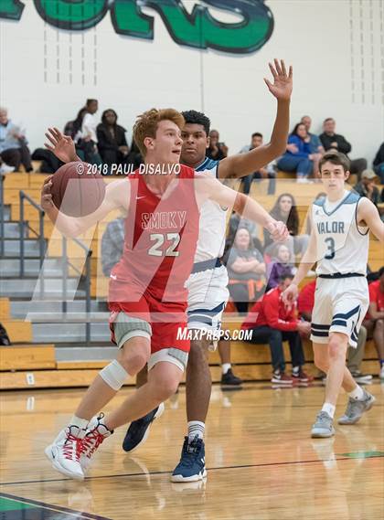 Thumbnail 1 in Smoky Hill vs. Valor Christian photogallery.