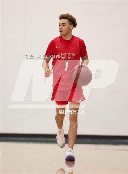 Thumbnail 2 in Smoky Hill vs. Valor Christian photogallery.