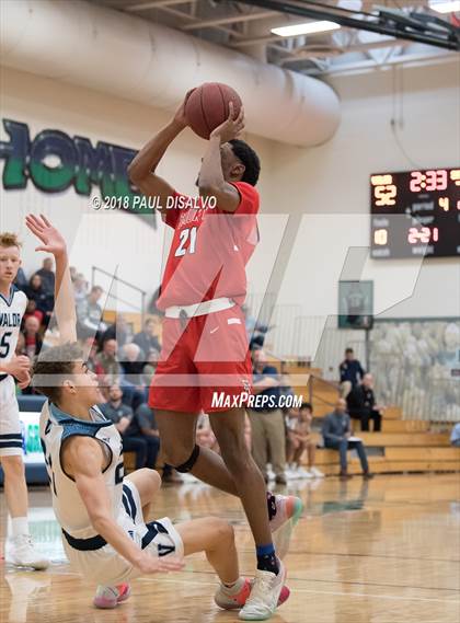 Thumbnail 3 in Smoky Hill vs. Valor Christian photogallery.