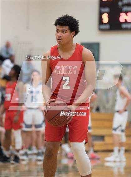 Thumbnail 2 in Smoky Hill vs. Valor Christian photogallery.