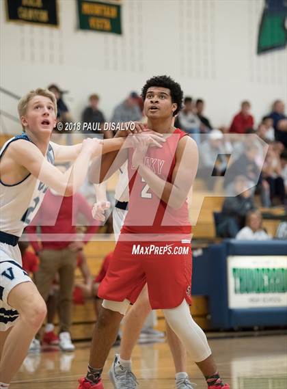 Thumbnail 1 in Smoky Hill vs. Valor Christian photogallery.