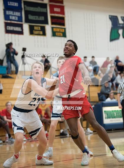 Thumbnail 3 in Smoky Hill vs. Valor Christian photogallery.