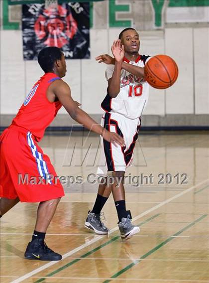 Thumbnail 2 in Skyline vs. San Leandro (I Have A Dream Classic) photogallery.