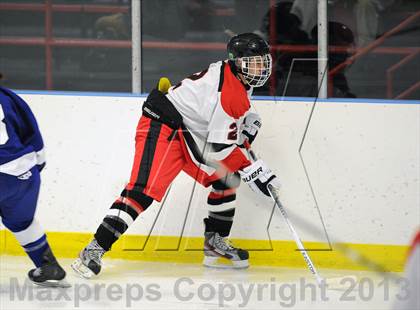 Thumbnail 2 in Darien @ Warde/Ludlowe photogallery.