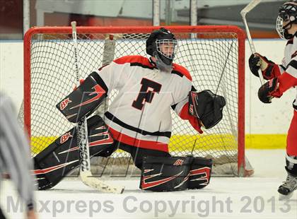 Thumbnail 2 in Darien @ Warde/Ludlowe photogallery.