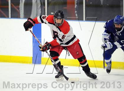 Thumbnail 2 in Darien @ Warde/Ludlowe photogallery.