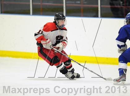 Thumbnail 2 in Darien @ Warde/Ludlowe photogallery.