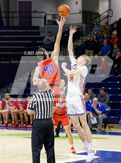 Thumbnail 2 in Wayne Trace vs. West Noble (PSM Holiday Shootout) photogallery.