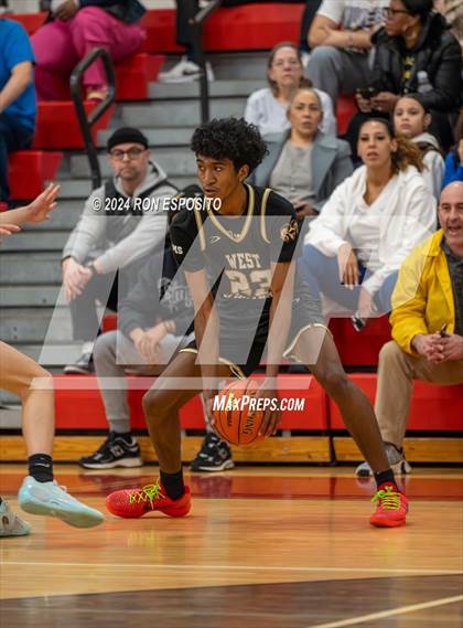Thumbnail 3 in West Hempstead vs Pierson (NYSPHSAA Class B Regional Semifinal) photogallery.