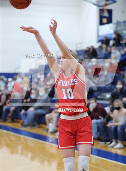 Thumbnail 2 in Peebles vs Berne Union (OHSAA D4 Regional Semifinal) photogallery.