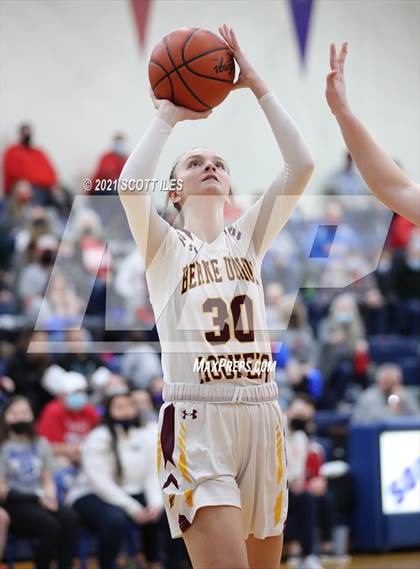 Thumbnail 3 in Peebles vs Berne Union (OHSAA D4 Regional Semifinal) photogallery.
