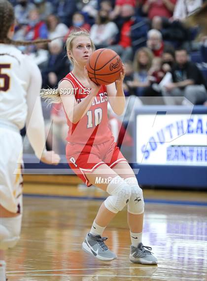 Thumbnail 2 in Peebles vs Berne Union (OHSAA D4 Regional Semifinal) photogallery.
