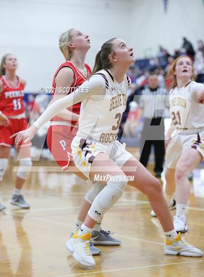 Thumbnail 2 in Peebles vs Berne Union (OHSAA D4 Regional Semifinal) photogallery.