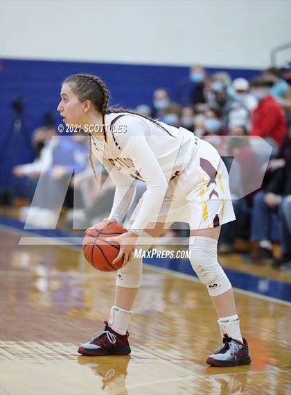 Thumbnail 2 in Peebles vs Berne Union (OHSAA D4 Regional Semifinal) photogallery.