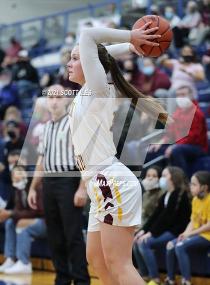 Thumbnail 2 in Peebles vs Berne Union (OHSAA D4 Regional Semifinal) photogallery.