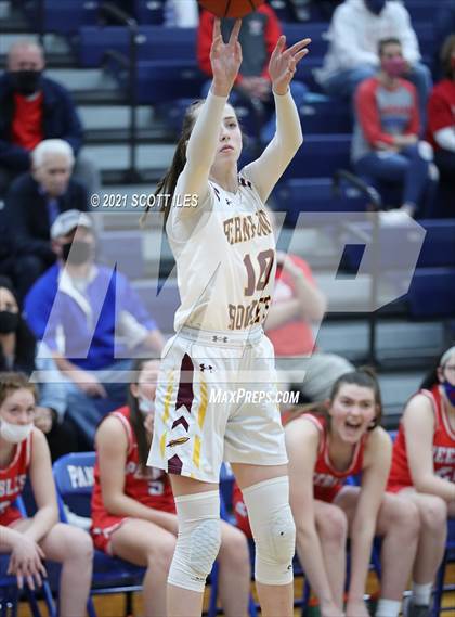 Thumbnail 2 in Peebles vs Berne Union (OHSAA D4 Regional Semifinal) photogallery.