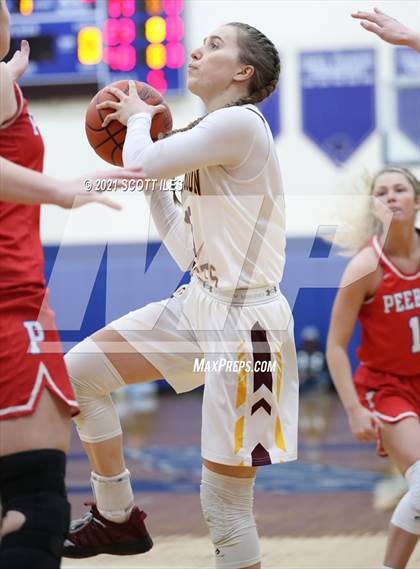Thumbnail 2 in Peebles vs Berne Union (OHSAA D4 Regional Semifinal) photogallery.