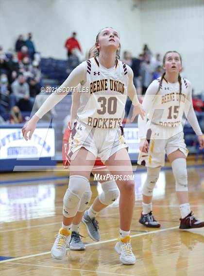 Thumbnail 1 in Peebles vs Berne Union (OHSAA D4 Regional Semifinal) photogallery.