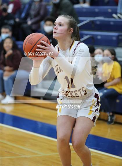 Thumbnail 3 in Peebles vs Berne Union (OHSAA D4 Regional Semifinal) photogallery.