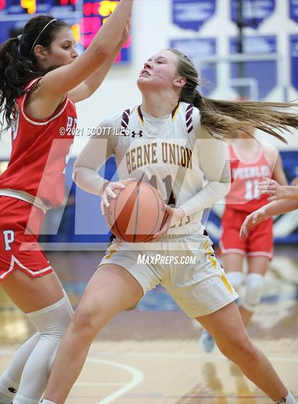 Thumbnail 2 in Peebles vs Berne Union (OHSAA D4 Regional Semifinal) photogallery.