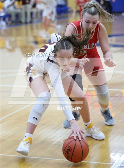 Thumbnail 2 in Peebles vs Berne Union (OHSAA D4 Regional Semifinal) photogallery.