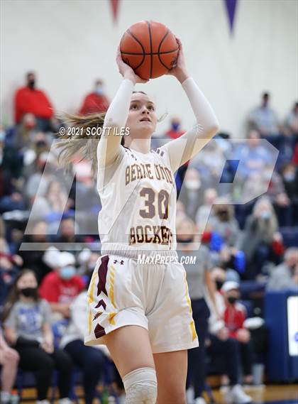 Thumbnail 2 in Peebles vs Berne Union (OHSAA D4 Regional Semifinal) photogallery.