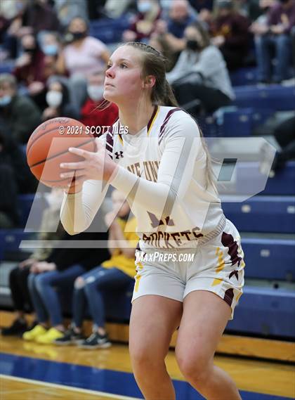 Thumbnail 2 in Peebles vs Berne Union (OHSAA D4 Regional Semifinal) photogallery.