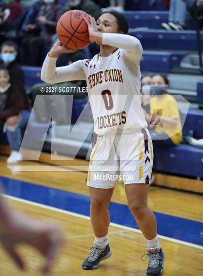 Thumbnail 2 in Peebles vs Berne Union (OHSAA D4 Regional Semifinal) photogallery.