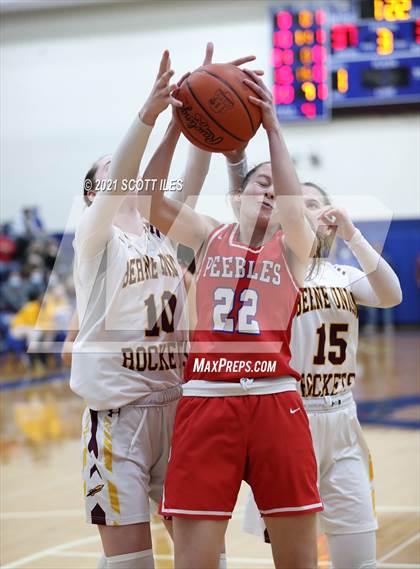 Thumbnail 2 in Peebles vs Berne Union (OHSAA D4 Regional Semifinal) photogallery.
