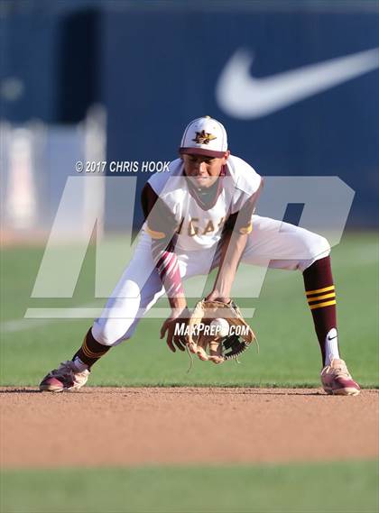 Thumbnail 3 in Nogales vs. Salpointe Catholic (AIA 4A Final) photogallery.