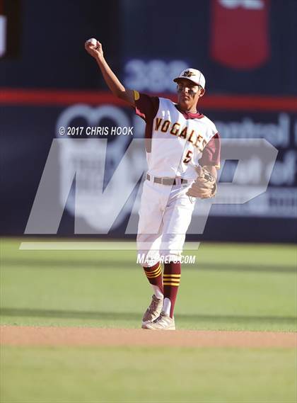 Thumbnail 3 in Nogales vs. Salpointe Catholic (AIA 4A Final) photogallery.
